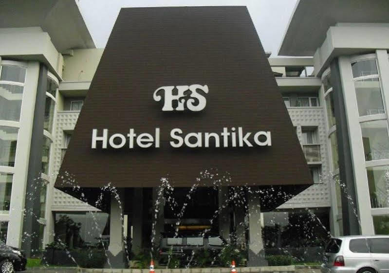 Hotel Santika Kelapa Gading Jakarta Exterior photo